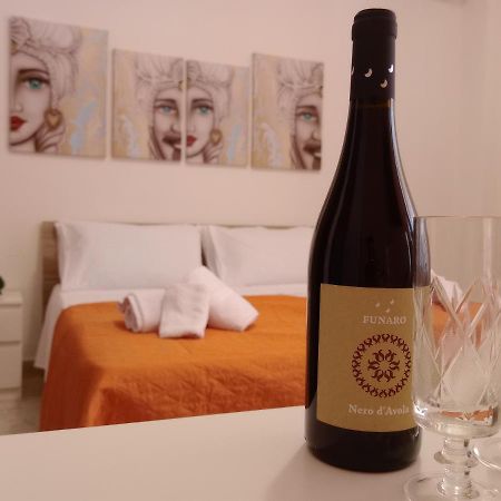 La Valigia Sul Letto Bed & Breakfast Catania Exterior photo