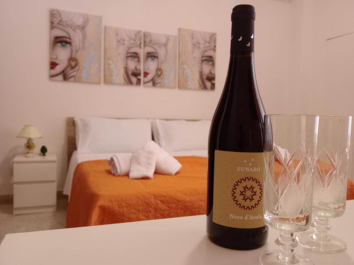 La Valigia Sul Letto Bed & Breakfast Catania Exterior photo