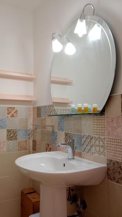 La Valigia Sul Letto Bed & Breakfast Catania Exterior photo